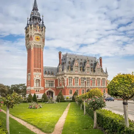 Au 26 T1 Apartment Calais